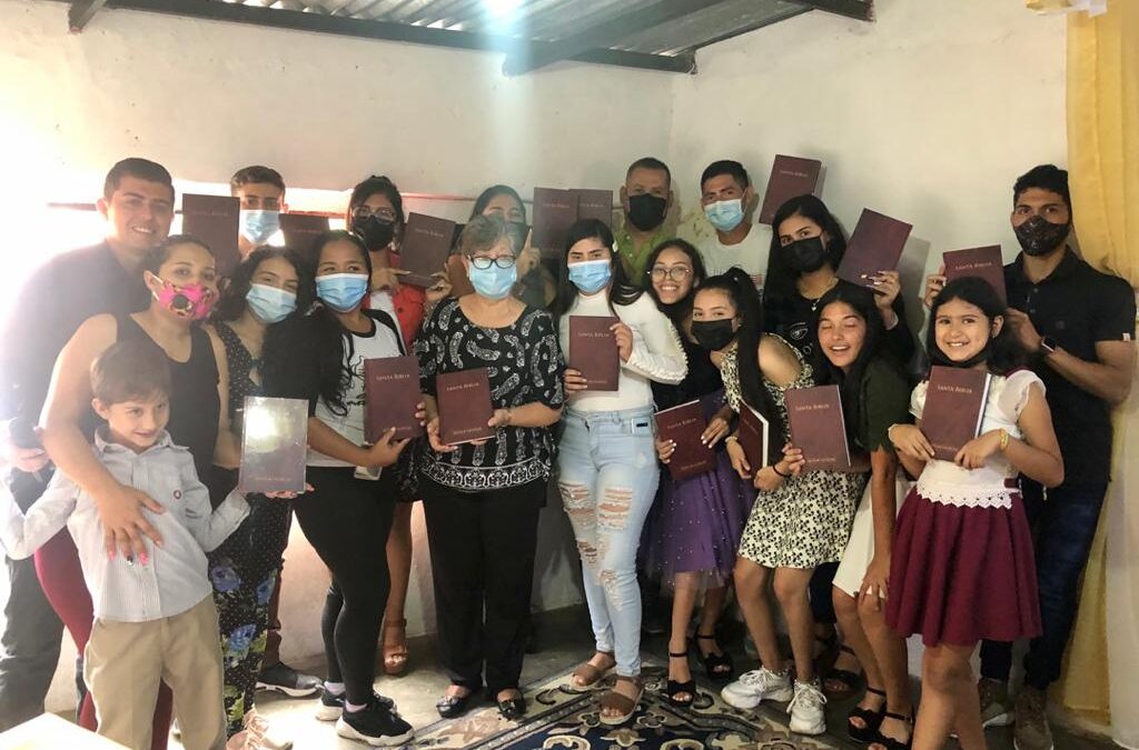 MECES 委內瑞拉 – 在該國三個州發送 10,000 本聖經